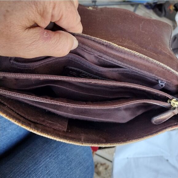 Relic crossbody bag  - Picture 6 of 10